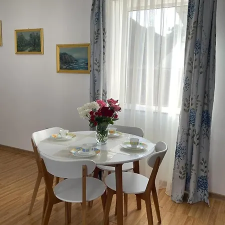 Easy Living - Old Town