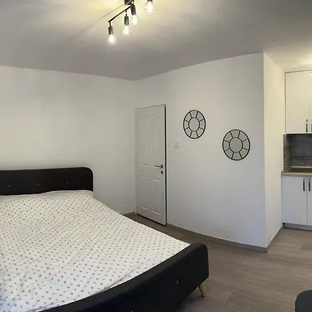 Easy Living - Old Town *