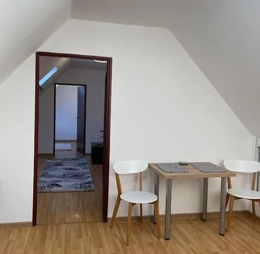 Easy Living - Old Town *