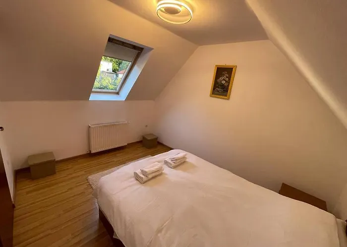 Easy Living - Old Town