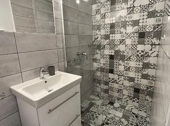 Easy Living - Old Town Apartment